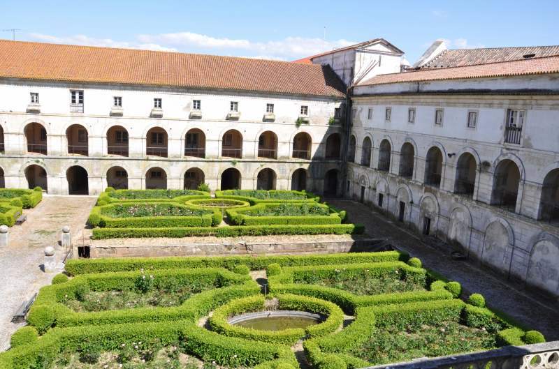 tX뉀@in Portugal Alcobaca