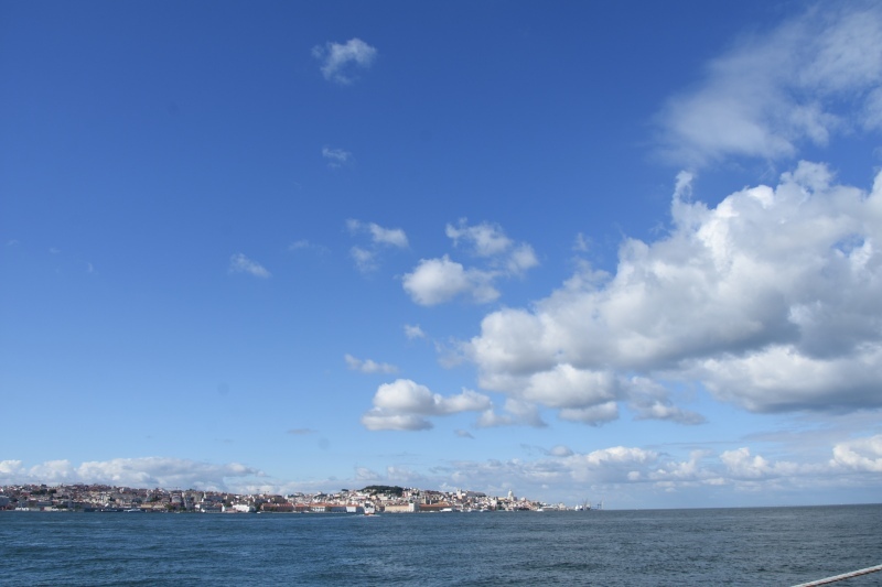 対岸のリスボン風景1 in Portugal Cacihas