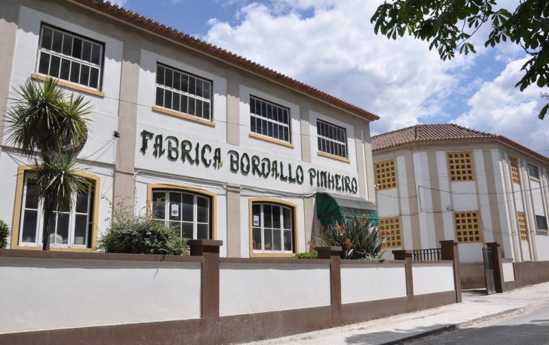 ボルダロ・ピニェイロ工場 in Portugal カルダス・ダ・ライーニャ
