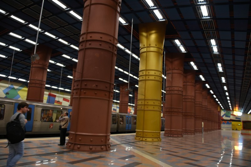 メトロ駅オライアス5 in Portugal Lisboa