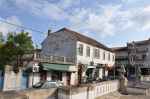 市庁舎前の店・ローザンin portugal