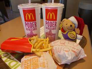 マクドナルドとポー君
